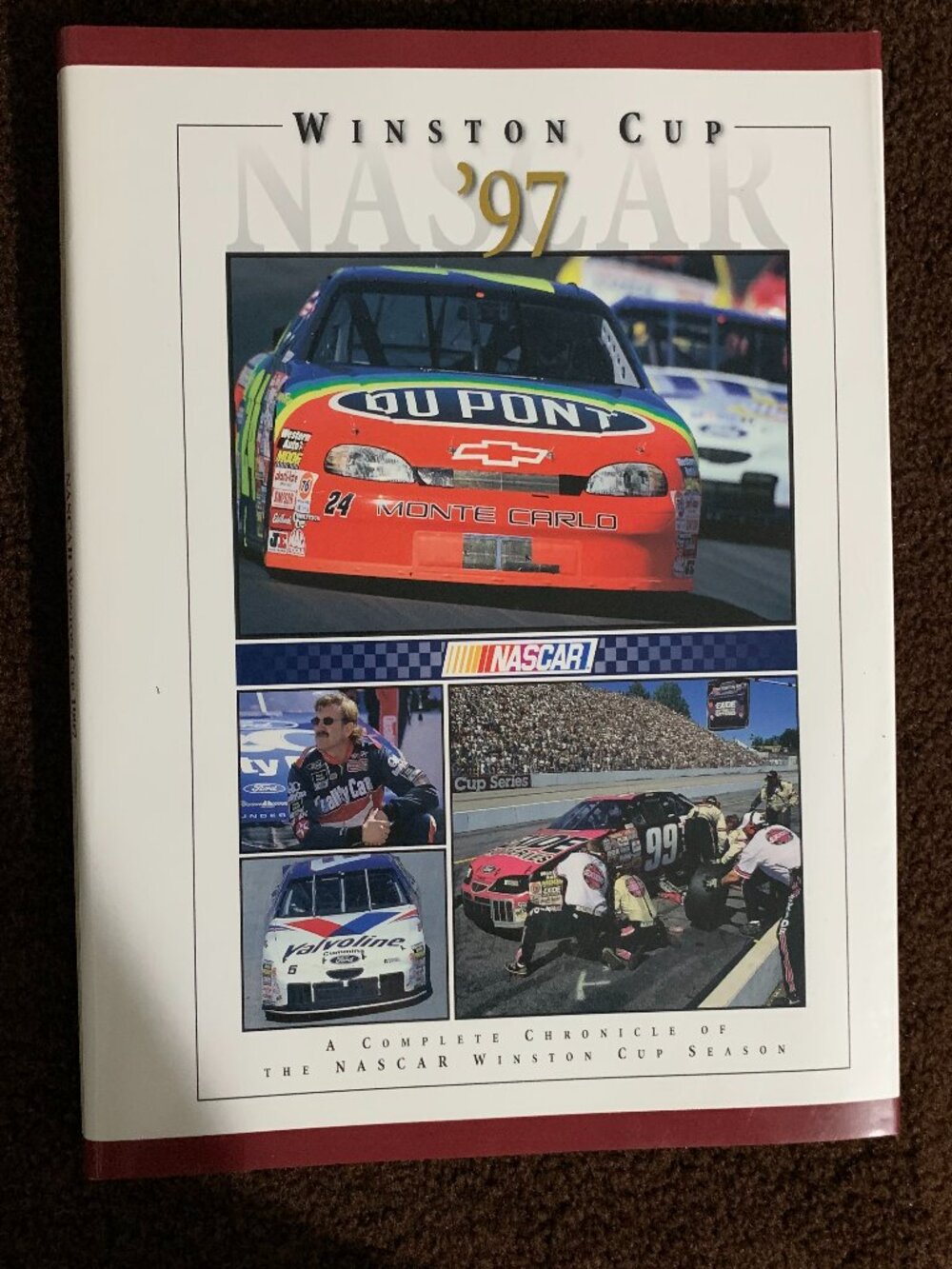 Nascar Winston Cup Book "Jeff Gordon Champion"